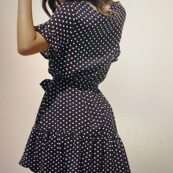 NWT Women’s Fashion Polka Dot Print V-Neck Ruffle Short Sleeve Dress - Picture 2 of 6